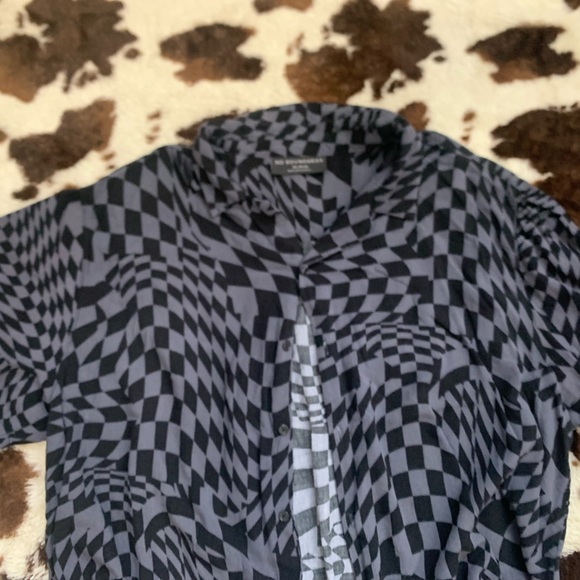 Button up - Picture 2 of 2